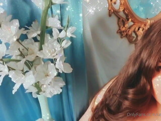 unskinnyshero Red-haired doll