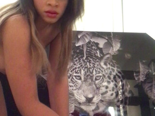 hallehayes teen slut fingers her crevices