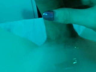 Lianna Lawson mature skin fucks itself with a phallus