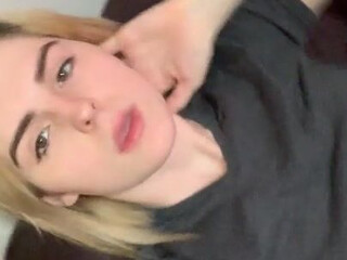 Ella Hollywood   7 January 2020