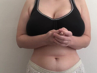 Codi Vore   bright slut fucks pussy