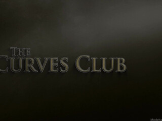 modeltaylork walking