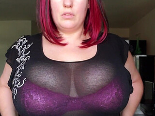 bee_naia  thick mare fucks both holes