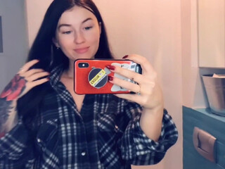 xmishacrossx incredible shows off gorgeous boobs