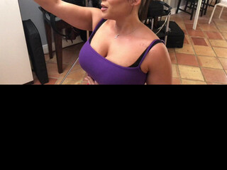 carmelaclutch cute blondie exposes big tits