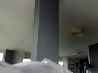 xmishacrossx the bitch paid the courier for the pizza