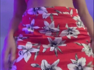 stephkegels cute chick shows off gorgeous body