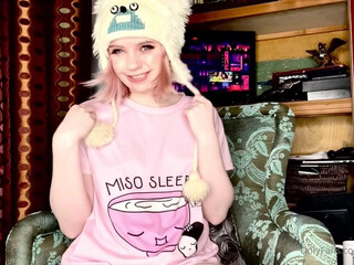 ladyluvlivy cute girls masturbate pussy