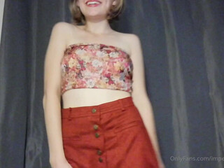 imperatricerubis busty slut fucks pussy in the shower