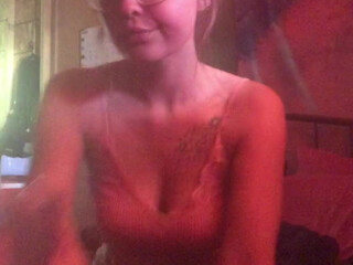 fraidybaby shy curls yelling from a wild orgasm