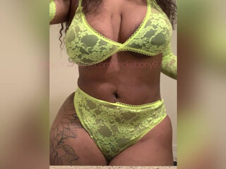 thickebony97 busty blonde gently masturbates cunt