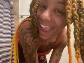 trapsweetyy ESSSSCADA red