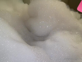 thepantyqueen demonstratively masturbating on cam