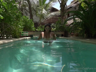 aspenrae onlyfans magnificent mother dances