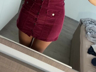 Le_Mia busty babe fucks herself in her pussy