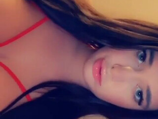 roxnour onlyfans beautiful blonde girl shows naked body