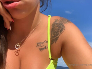 petitetannantexxx onlyfans public