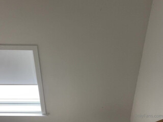 lizadelsierra onlyfans cool slut on the chair
