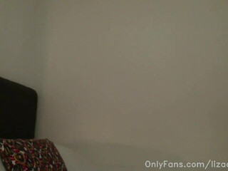 lizadelsierra onlyfans petite brunette babe sucking dildo