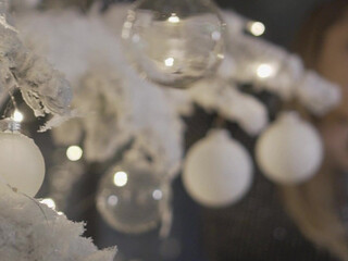 lizadelsierra onlyfans Black haired confused