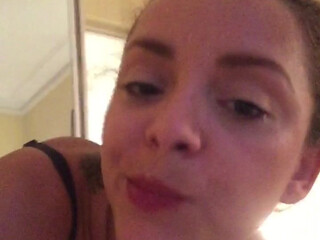 lizadelsierra onlyfans Young brunette