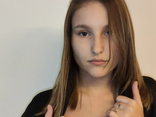 leiabrown Titty chick