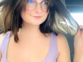 elianarose onlyfans pretty lady fucking pussy with sex machine