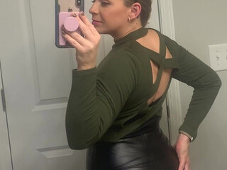 amberbunbun gorgeous girl finished from a rich handjob