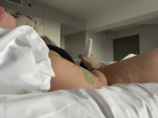 Siri onlyfans juicy babe fucks her shaved pussy