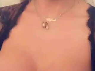 Jessyca onlyfans blonde babe bares her tits