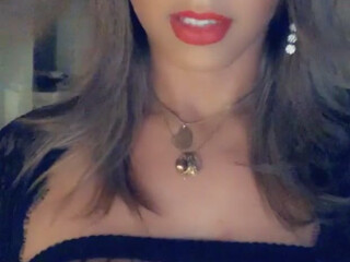 Jessyca onlyfans busty milf - deliciously jerking her pussy