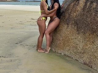 dannymancinixxx the shrew is naughty with a vibrator