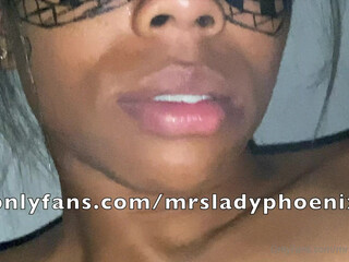 mrsladyphoenix onlyfans sweet lady takes off her dress