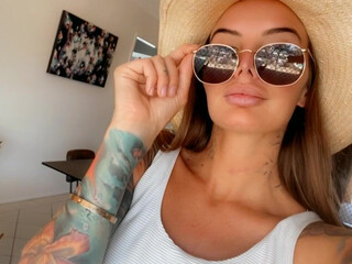 evelynuncovered onlyfans Beautiful chick