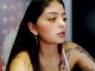 princes_hot999 hot slut fingering himself