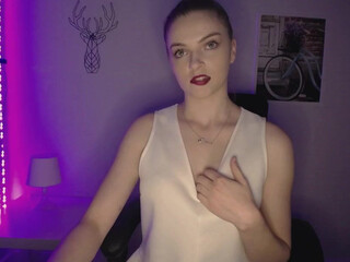 onlysmurfette Busty Beauty