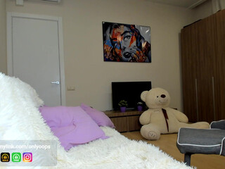 onlyoops shy on webcam