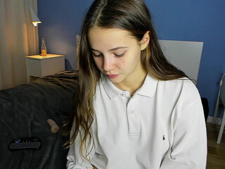 omekalee matchless bitch seduces with big forms