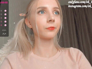 oh_honey_ graceful female seduces with juicy tits