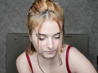 oladushek18 incendiary bitch is naughty at the pool