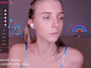 oh_honey_ shrew blonde sucks penis