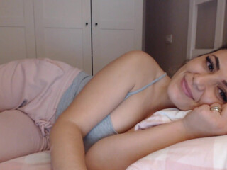 nightssecret naughty ladies and masturbating pussy