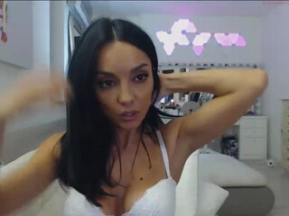 mightyan lustful brunette girl gets her pussy fucked