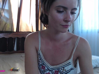 roxperience slut in stockings fucks clit