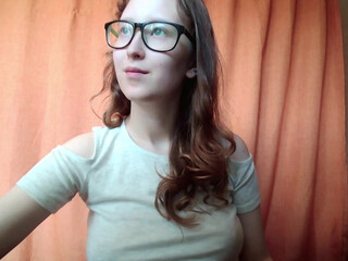 angela sexy babe showed her tits