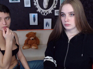 shorty_and_rolly pretty female having fun with phallus