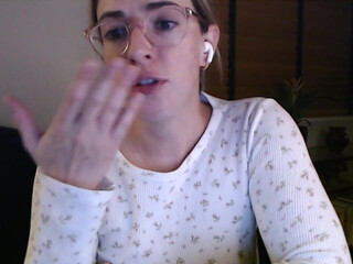 sleepybabyxo graceful slut dancing in stockings