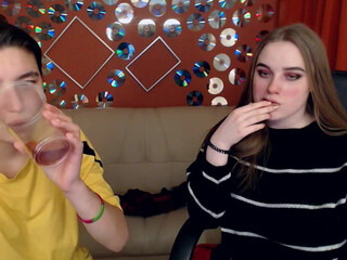 shorty_and_rolly beautiful schoolgirl fucks juicy pussy