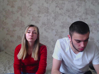 kitty__room busty brunette