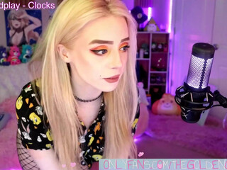 goldengoddessxxx crazy woman erotically undressed